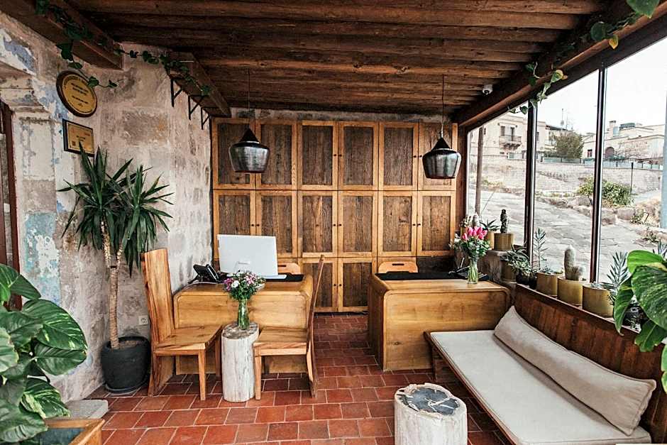 Millstone Cave Suites