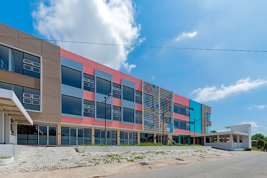 Sans Hotel Berau Square