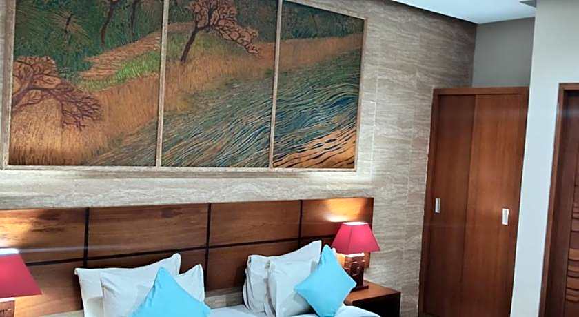 The Green Zhurga Suites