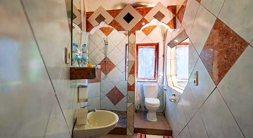 Deutsches-Eck Rikesti Hotel