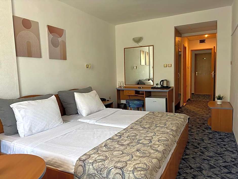Kamchia Park Hotel - All Inclusive with Free Parking