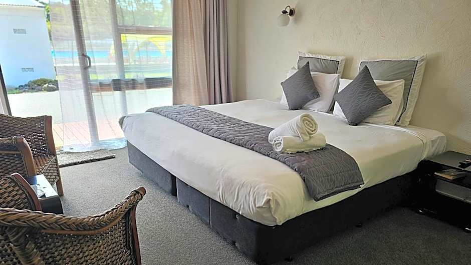 Haruru Falls Retreat