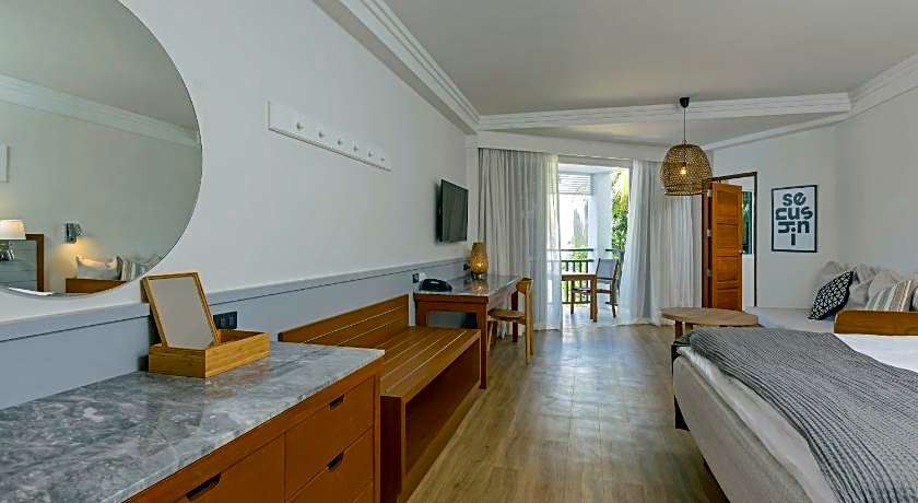 Sunwing Bangtao Beach