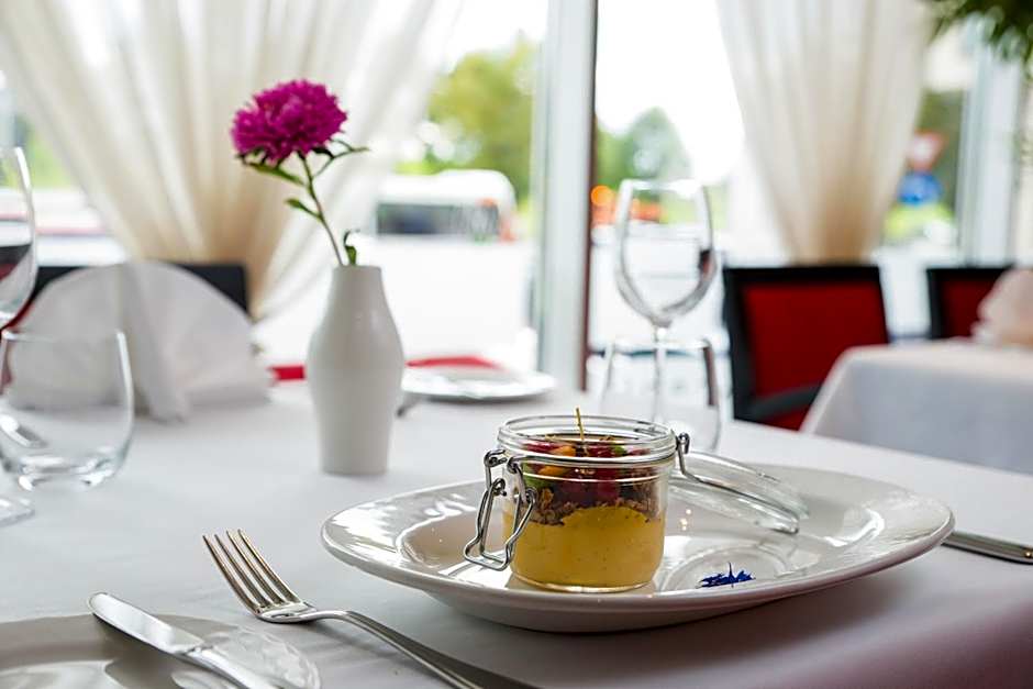 Avalon Hotel & Conferences