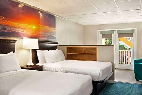 Efficiency Double Room with Two Double Beds and Bay View - Non-Smoking