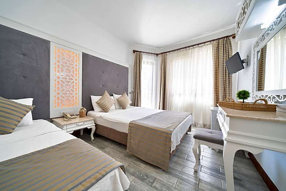 Ata Lagoon Beach Hotel