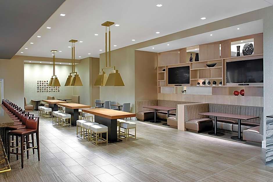 Hilton Minneapolis