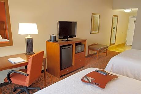 Queen Room with Two Queen Beds and Roll-In Shower - Mobility and Hearing Access/Non-Smoking