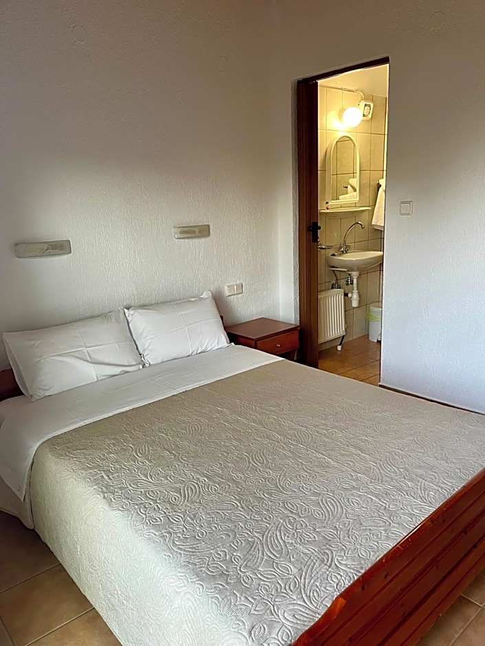 Ψητοπωλείο Καφέ Ενοικιαζόμενα Δωμάτια Όλυμπος