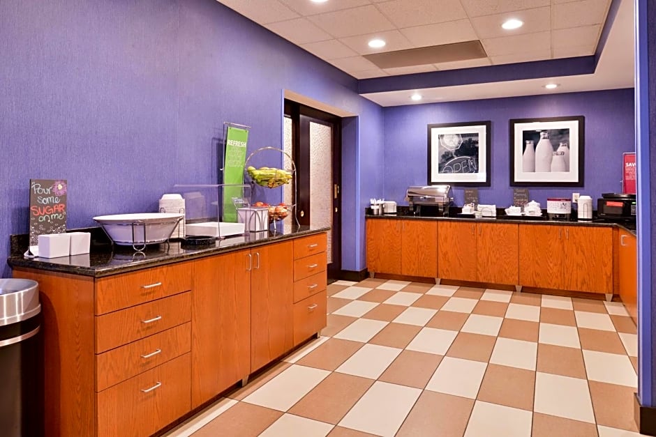 Hampton Inn By Hilton Harrisonburg-South