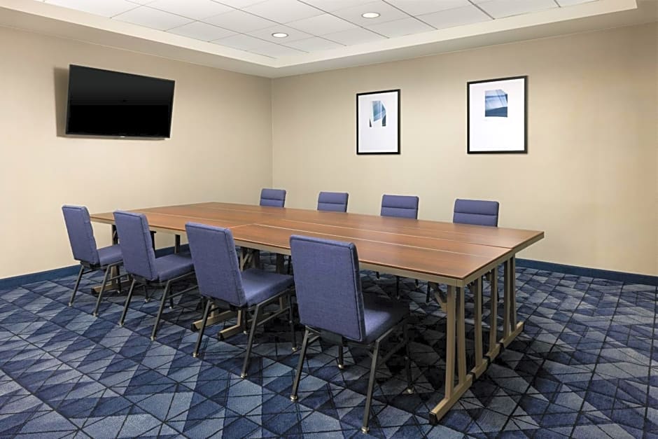 Courtyard by Marriott Los Angeles Woodland Hills