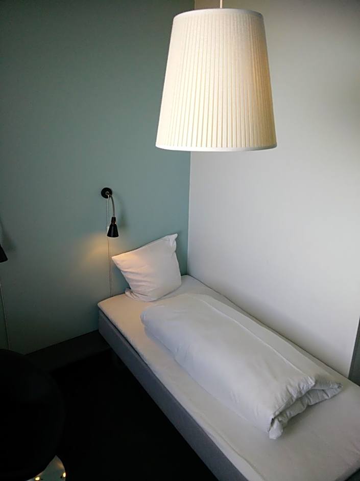 Motel X