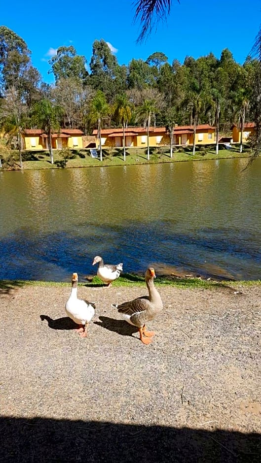 Chalés Sitio Dois Lagos - Amparo SP