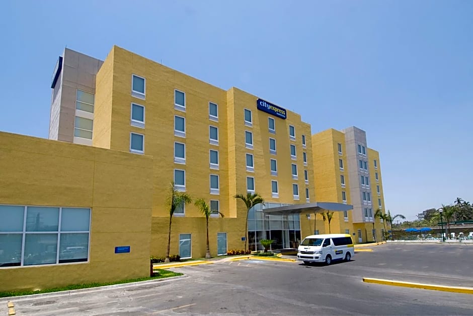 City Express by Marriott Lazaro Cardenas