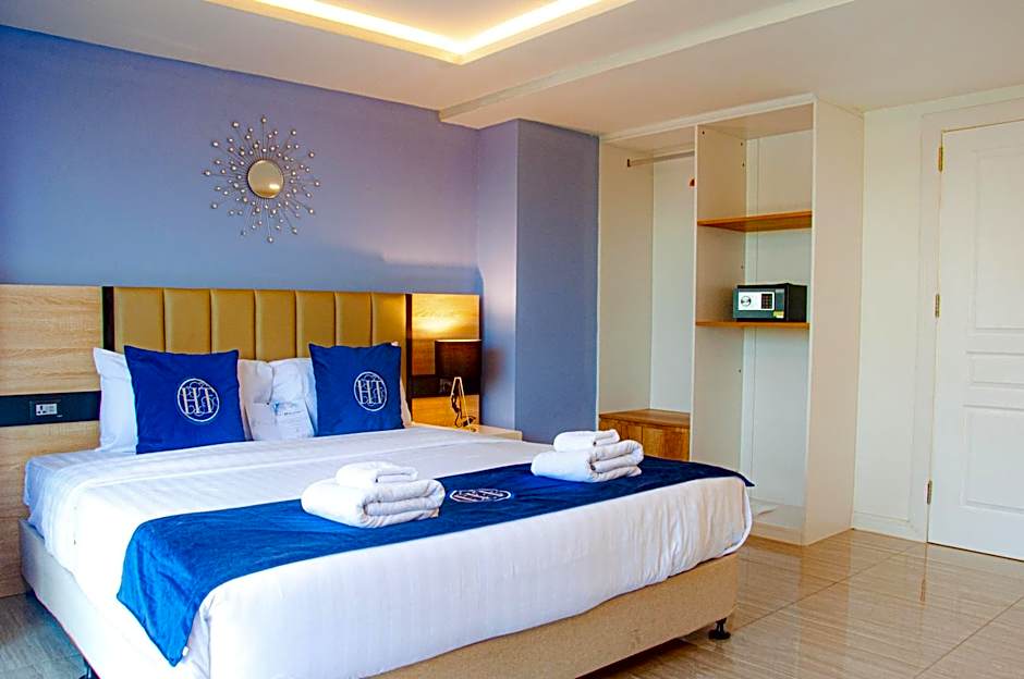 HT9 Hotel