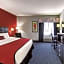 La Quinta Inn & Suites by Wyndham Dallas Hutchins
