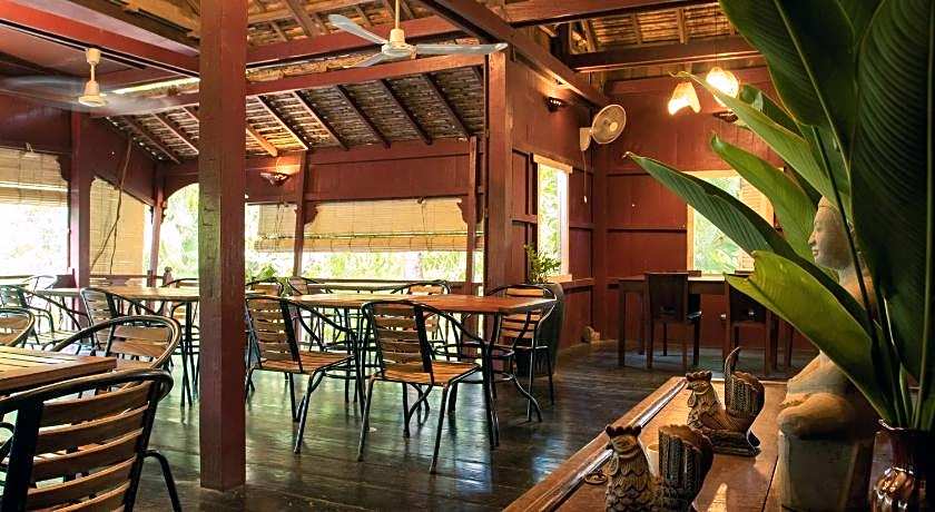 Sambor Village Hotel