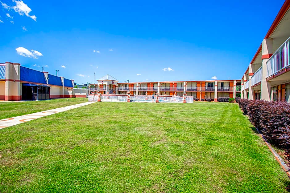 OYO hotel Greensboro east I 40