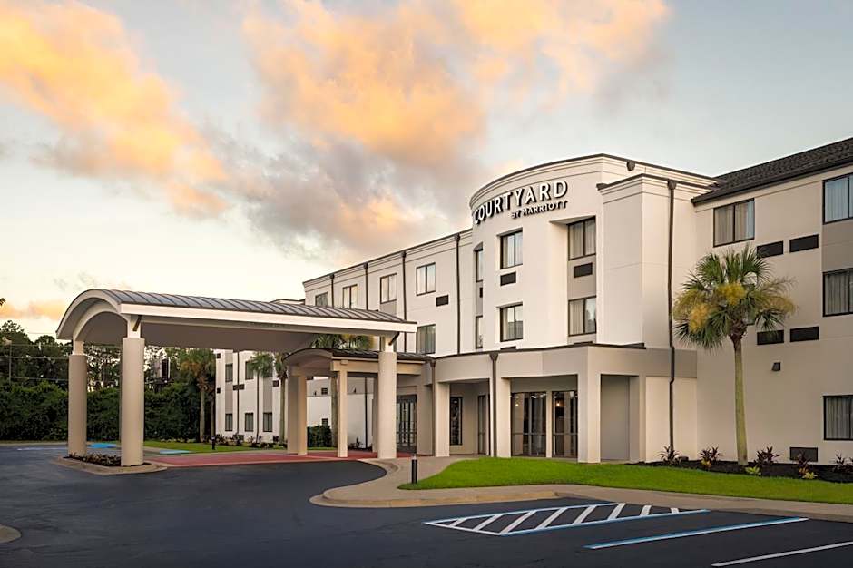 Courtyard by Marriott Brunswick