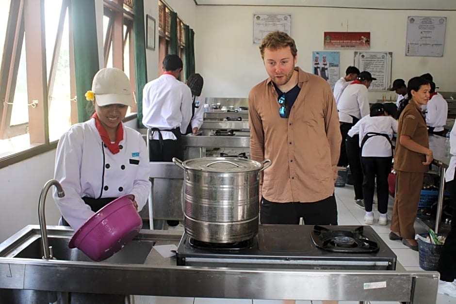 Edu Hotel "Hotel Educational"