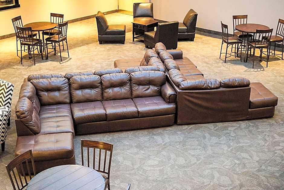 Boarders Inn & Suites by Cobblestone Hotels - Grand Island