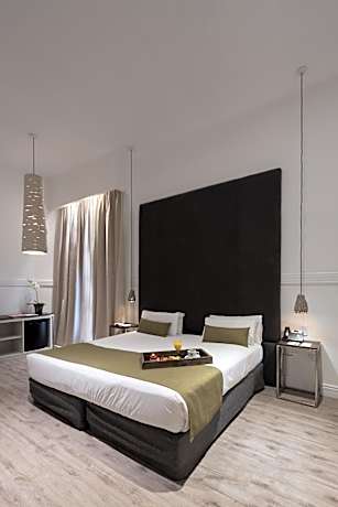 One-Bedroom VIP King Suite - Non-Smoking