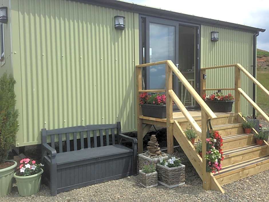 Upper Gilwern Quarry Hut