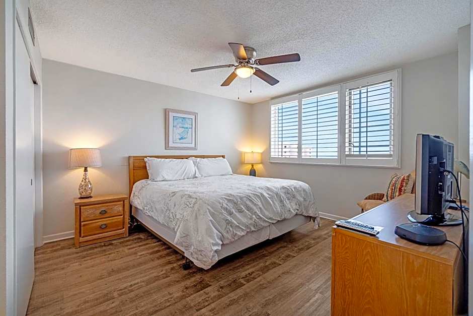 Emerald Oasis, Emerald Oasis- Gulf Front, Great for Families and Close to Destin Harbor!