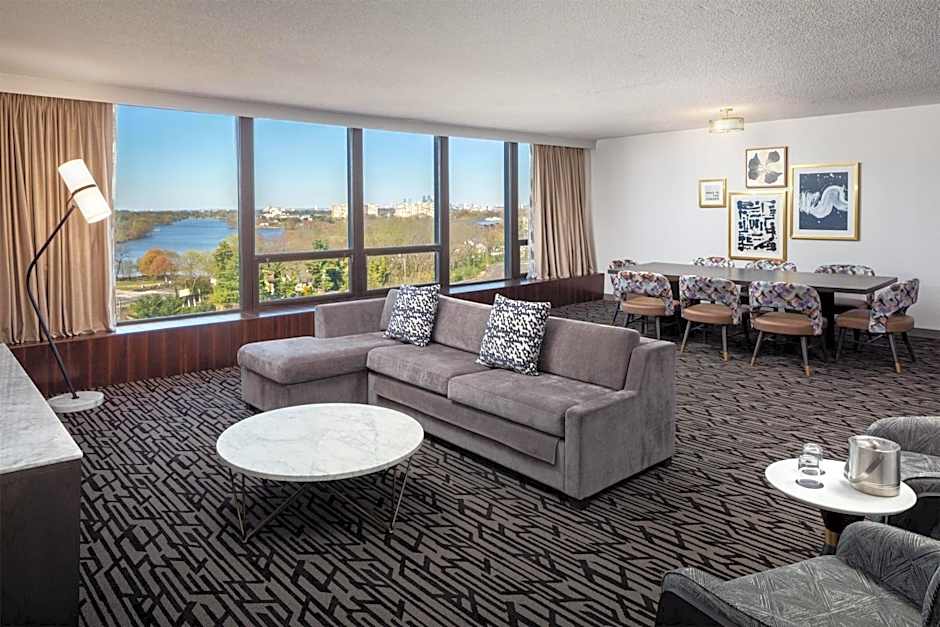 DoubleTree by Hilton Cherry Hill Philadelphia