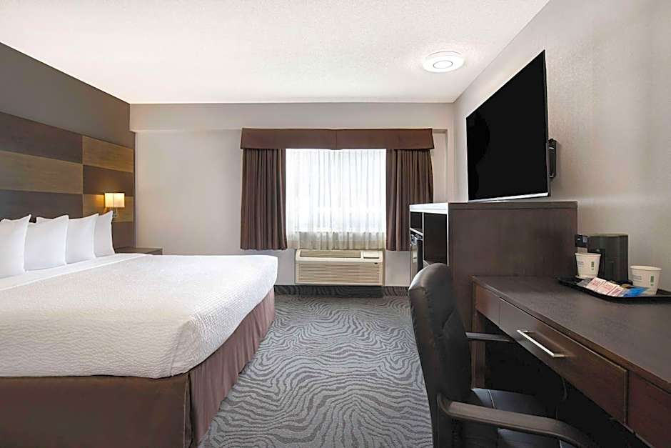 Days Inn by Wyndham Calgary South