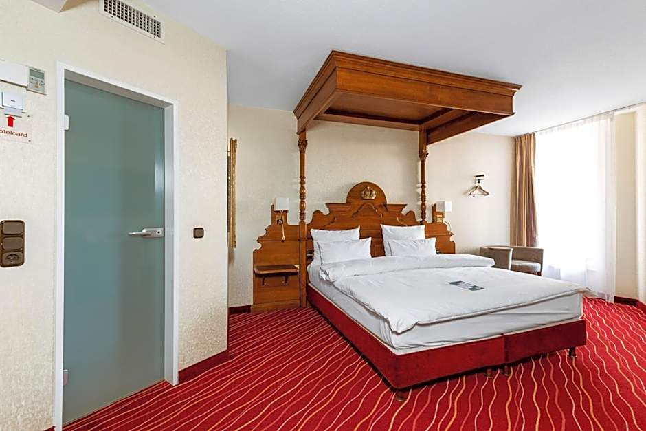 Kings Hotel First Class