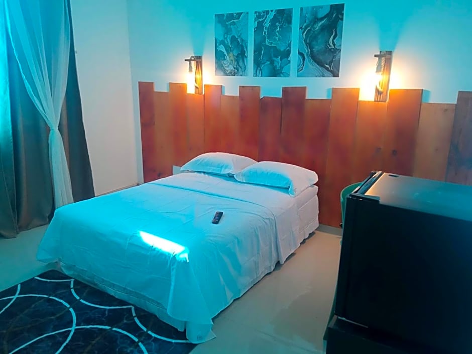 Central Palace Hotel