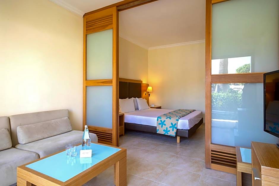 Sol Cosmopolitan Rhodes