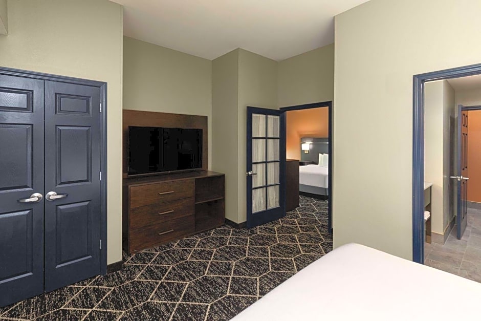 La Quinta Inn & Suites by Wyndham Olathe