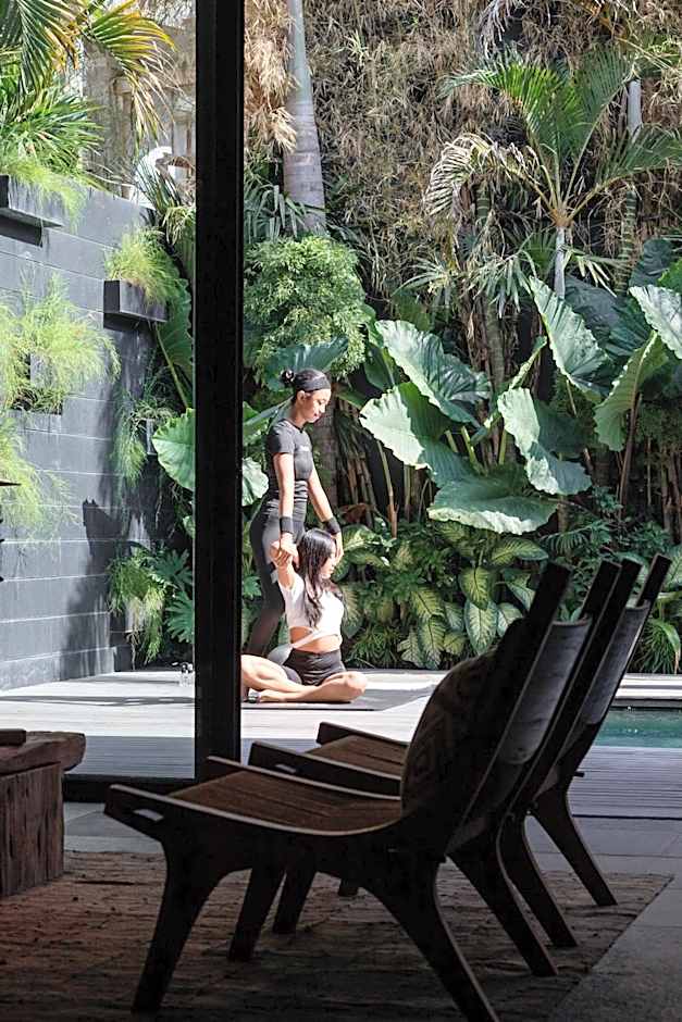 Black Villas Canggu Beach by OXO