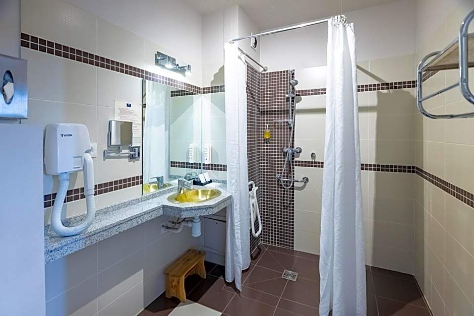 Hotel Restaurant Le Gardon - Pont du Gard