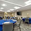 Comfort Inn & Suites Newark Liberty International Airport