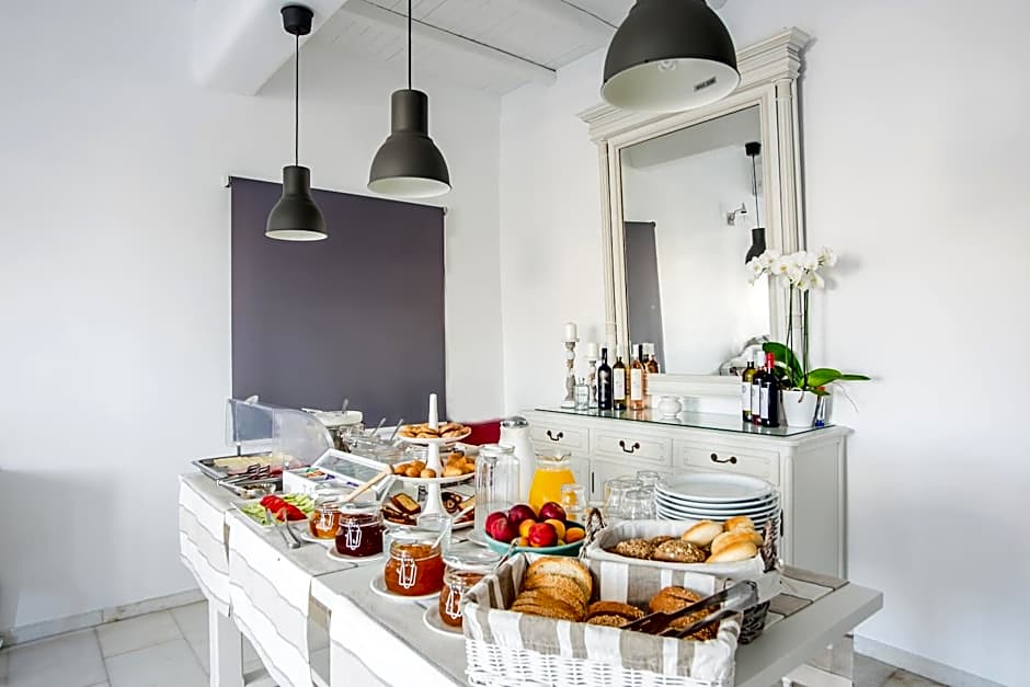 Parian Lithos Residence