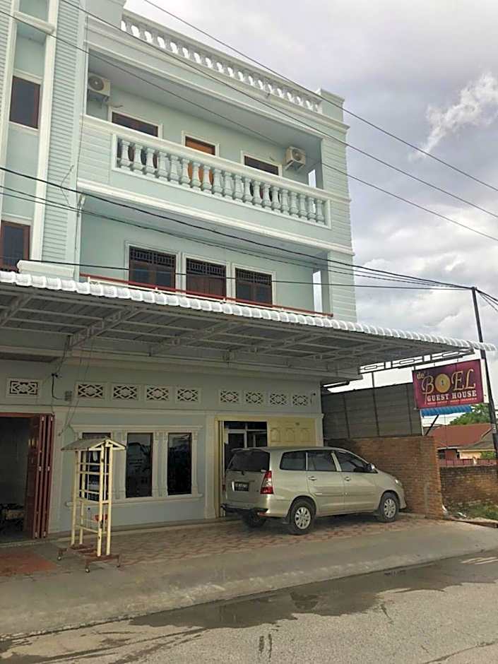 RedDoorz near CitraLand Gama City Medan