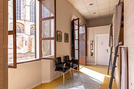 Bed in 12-Bed Mixed Dormitory Room