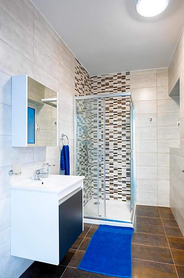 Msida Central Suites - EMMNIC Court