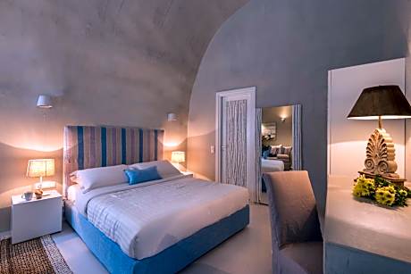 Junior Suite with Outdoor Heated Hot Tub