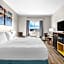 Days Inn & Suites by Wyndham Castle Rock