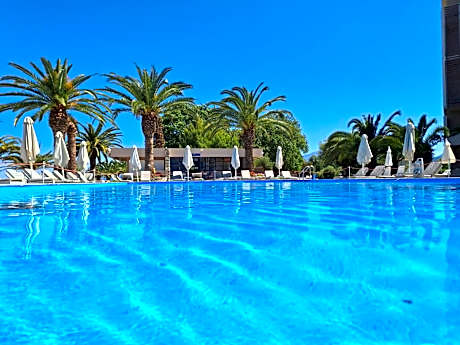 Long Beach Hotel & Resort