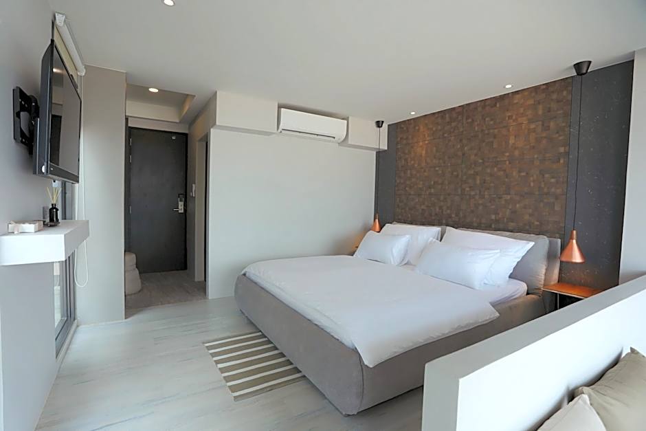 The River House Chiangkhan Hotel