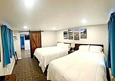 Deluxe Family Suite