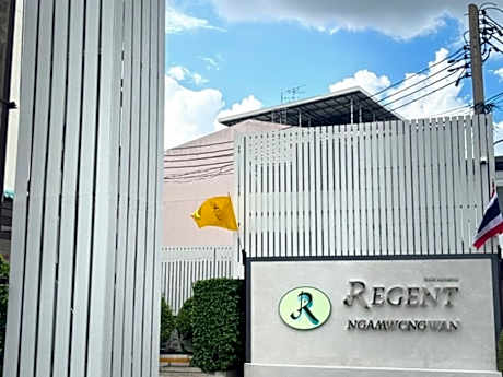 Regent Ngamwongwan Hotel
