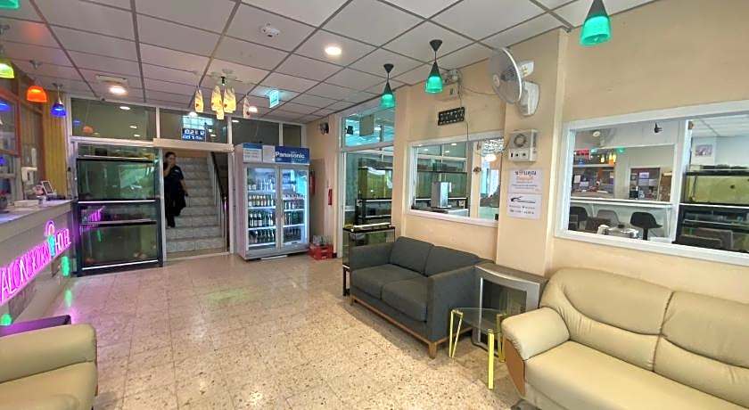 Alongkorn hotel by SB