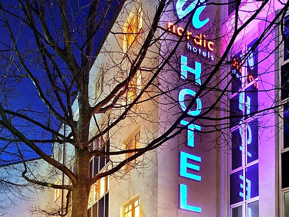 Hotel B99