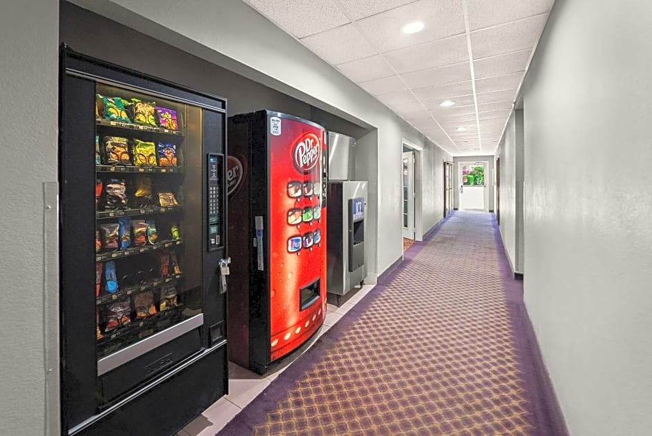 Econo Lodge Inn & Suites Mesquite - Dallas East